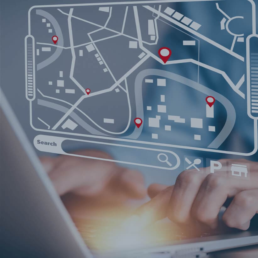 Infographic illustrating steps to implement geolocation strategies in business operations for enhanced customer engagement.
